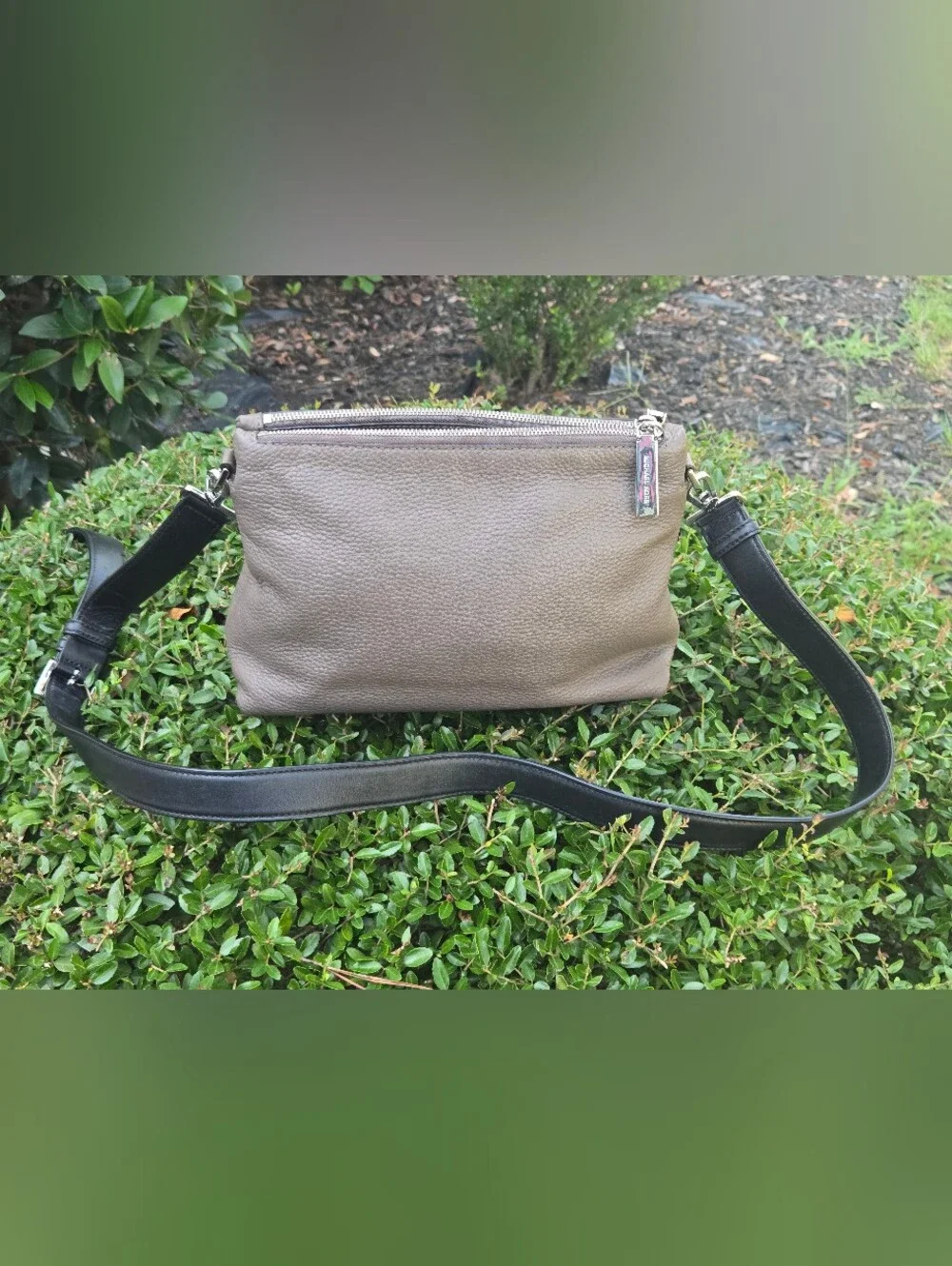 Michael Kors Jane Medium Messager Crossbody Purse Bag Elephant